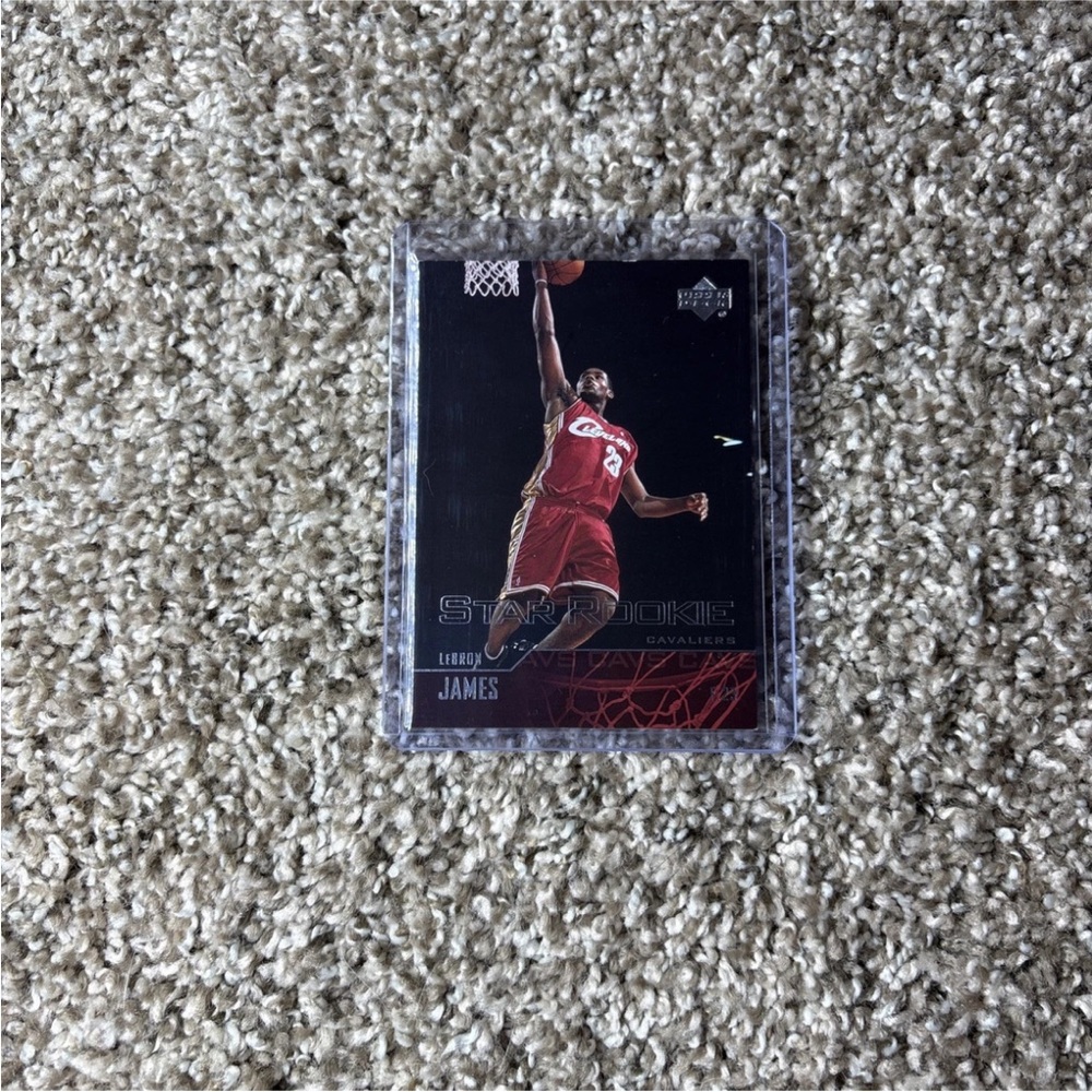 2003-04 Upper Deck - Star Rookie #301 LeBron James (RC) - Ungraded 7.5/10